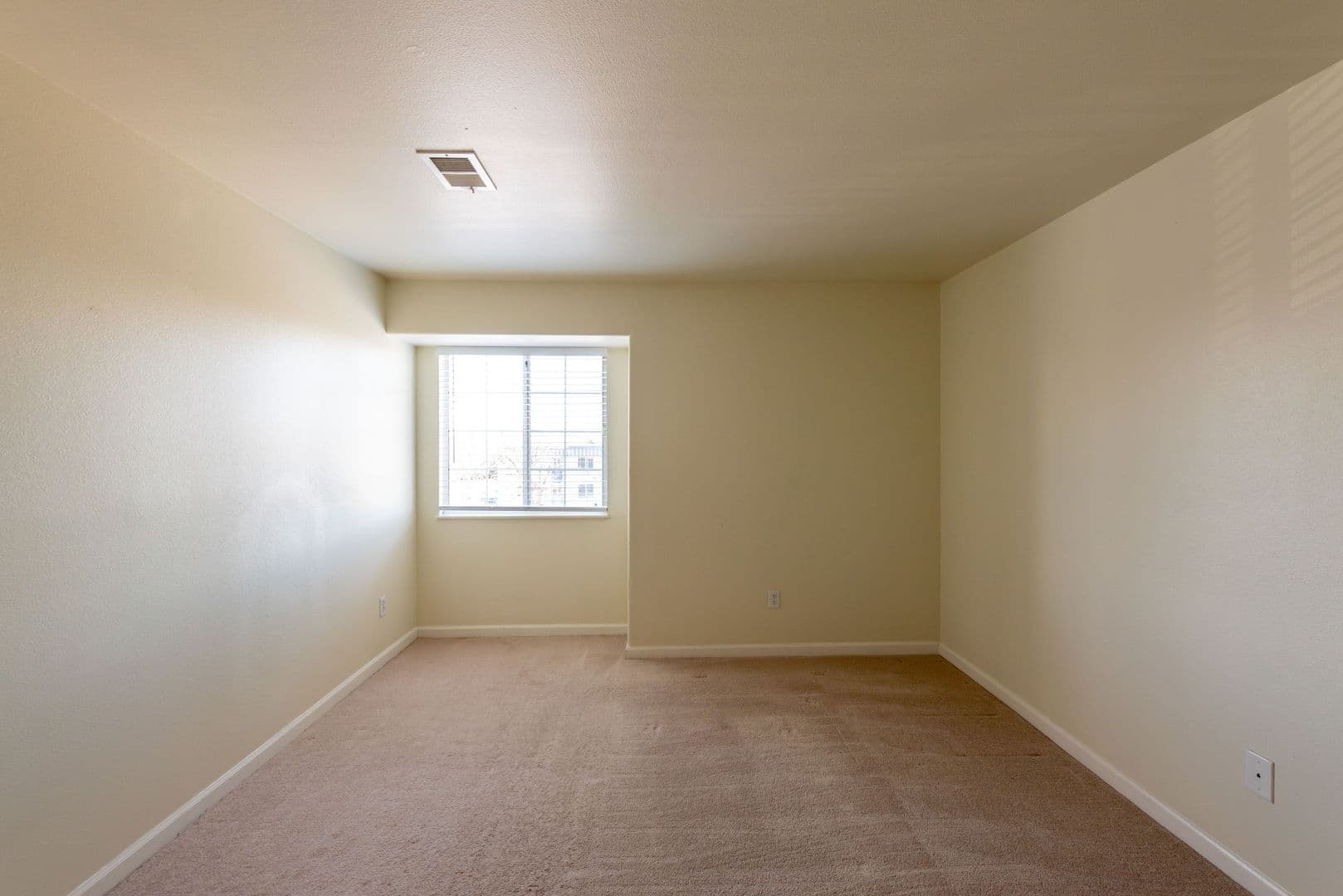 Centennial Apartment: 6600 S. Vine St.