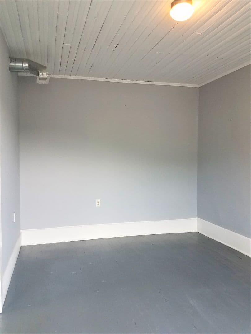 West Jefferson House: 101 A N Jefferson Ave