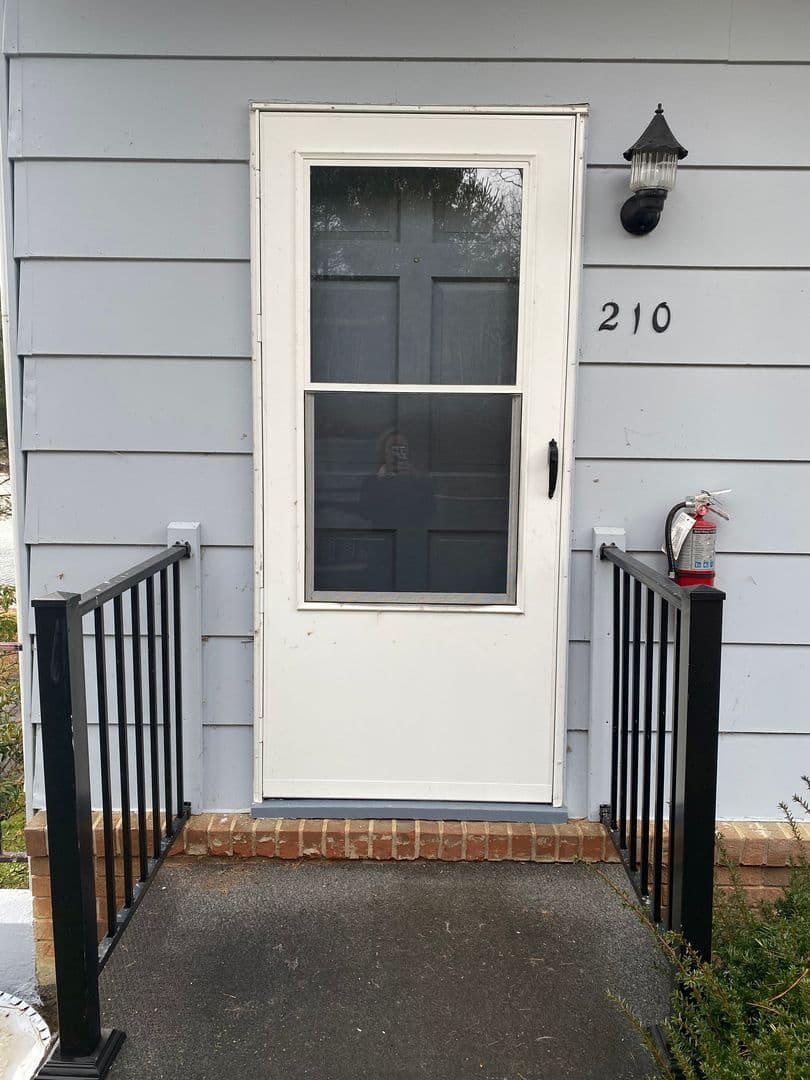 West Jefferson House: 4086 Nettle Knob Rd. # 210