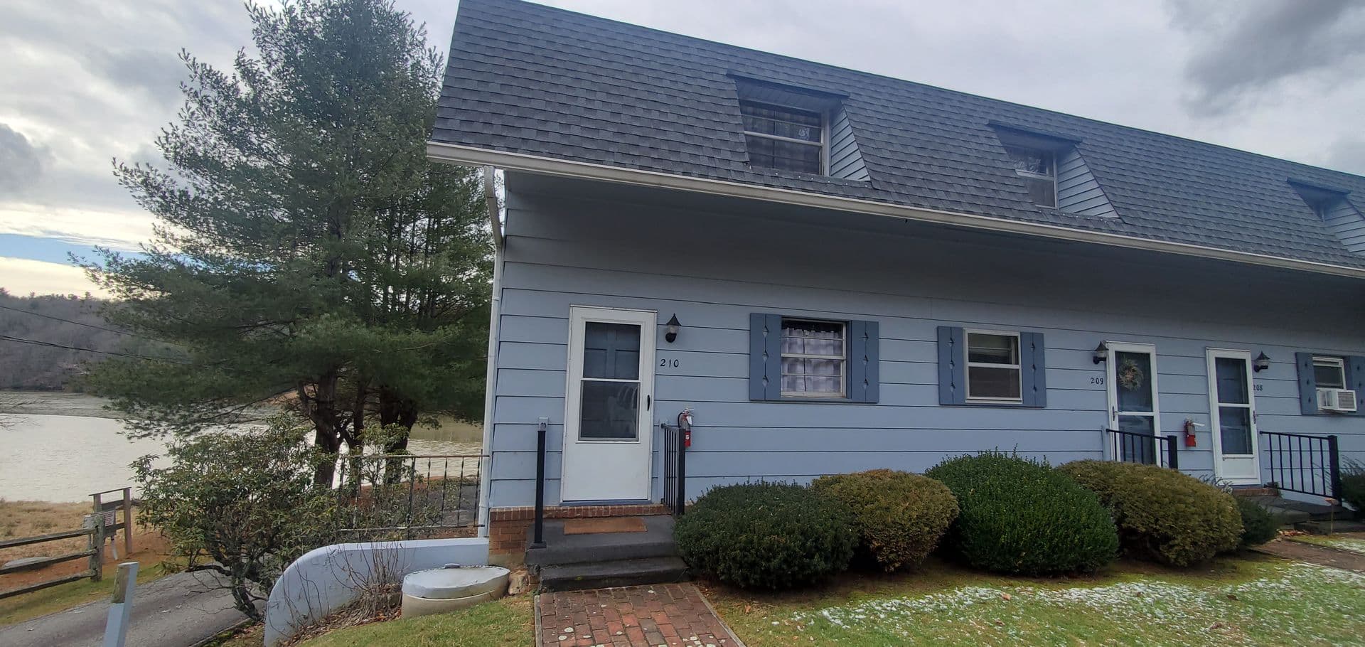 West Jefferson House: 4086 Nettle Knob Rd. # 210