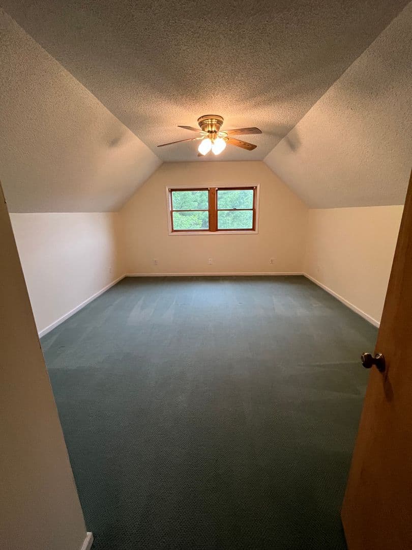 West Jefferson House: 326 Monticello Dr