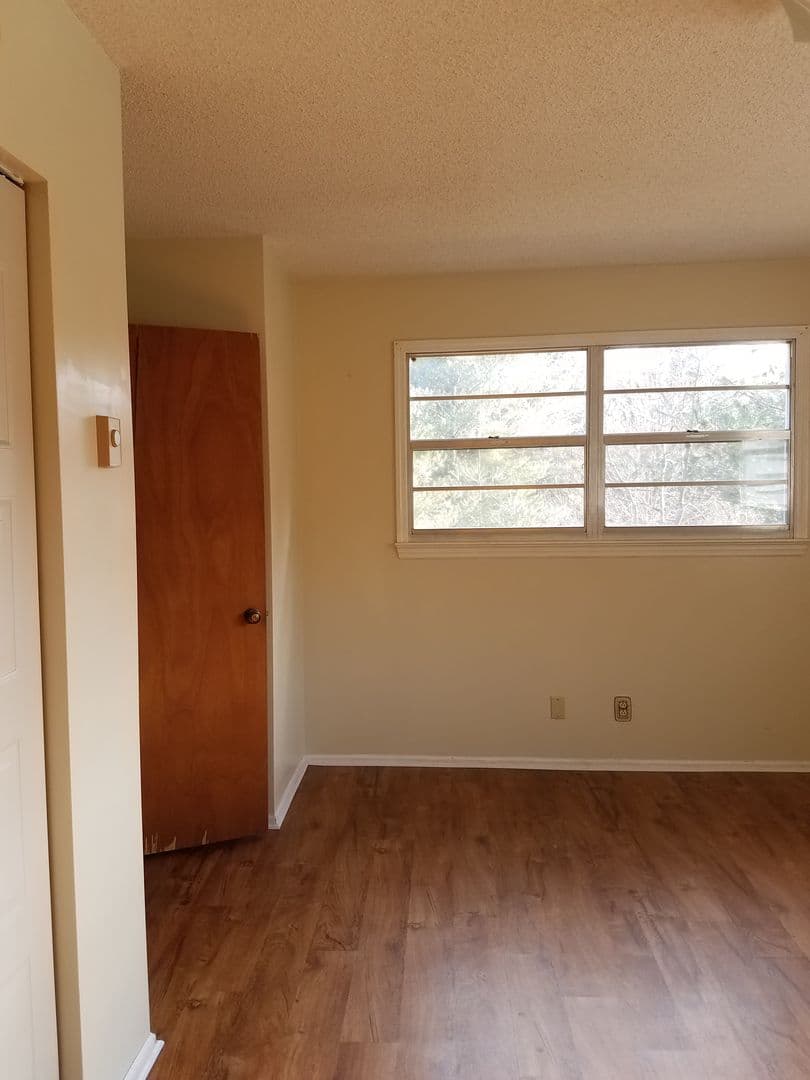 West Jefferson House: 4086 Nettle Knob Rd. # 210