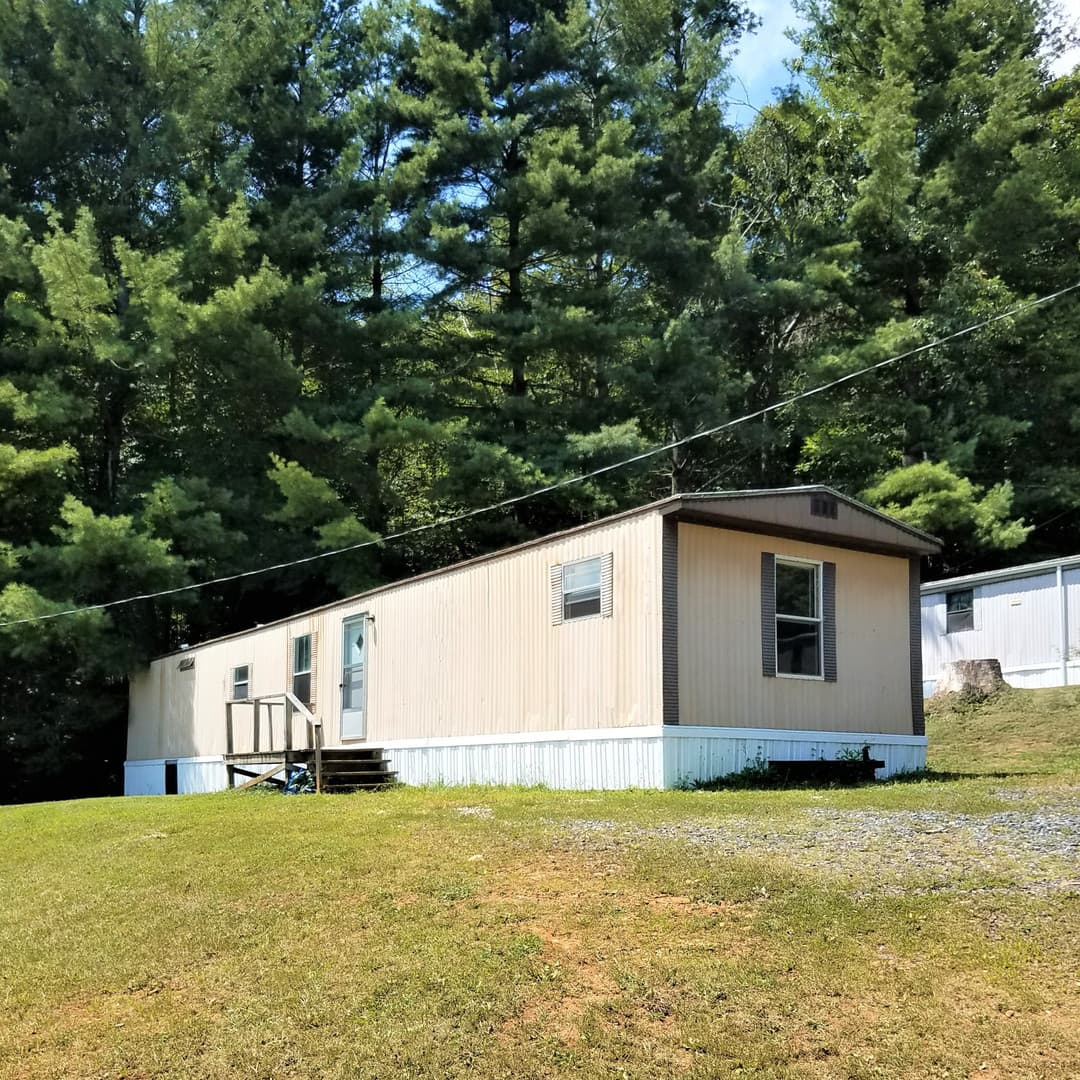Crumpler House: 2979 Hwy 16 N. Unit #10