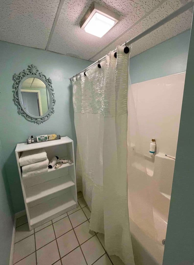 Fletcher Apartment: 2001 Cane Creek Rd