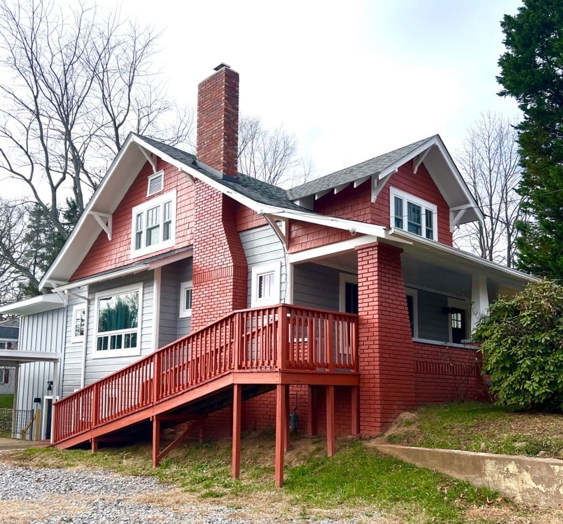 Asheville Apartment: 10 Phifer St.