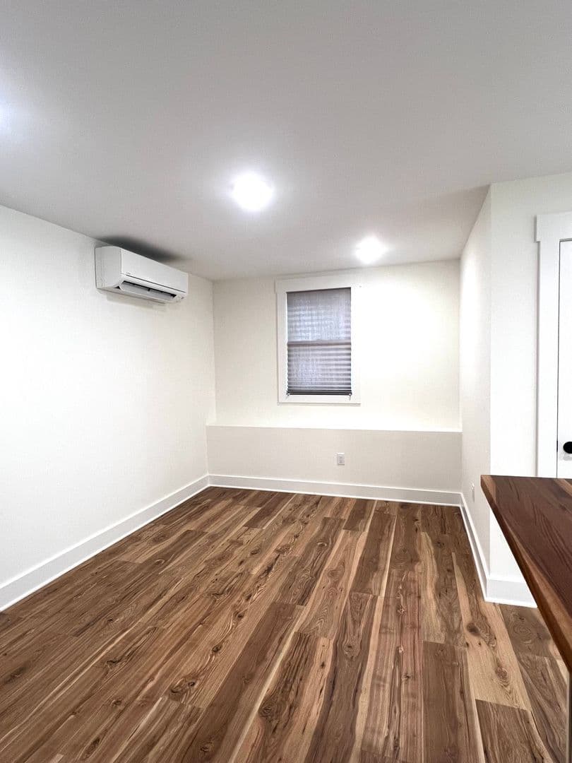 Asheville Apartment: 10 Phifer St.