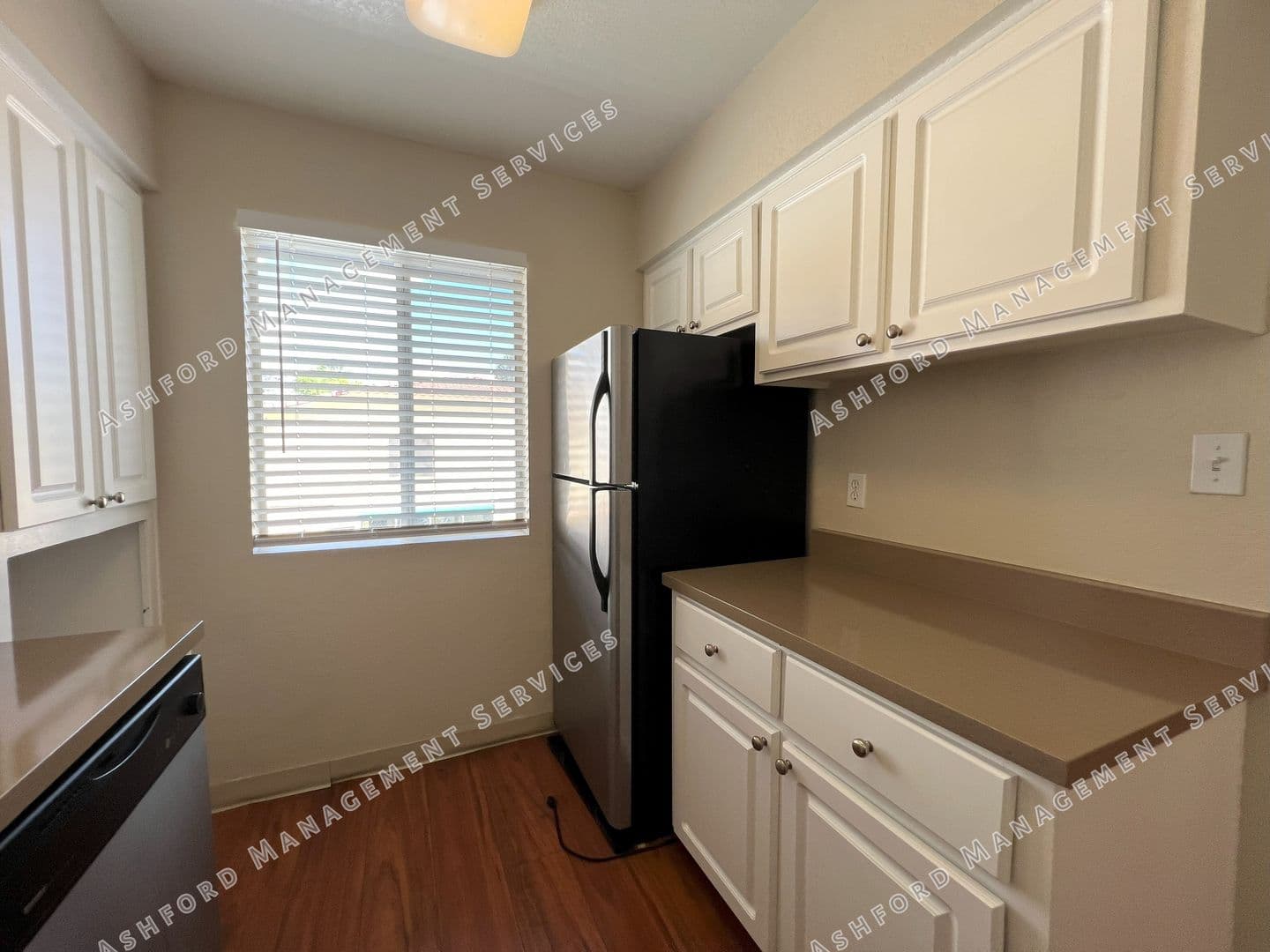 Phoenix Condo: 7141 N 16th St #227