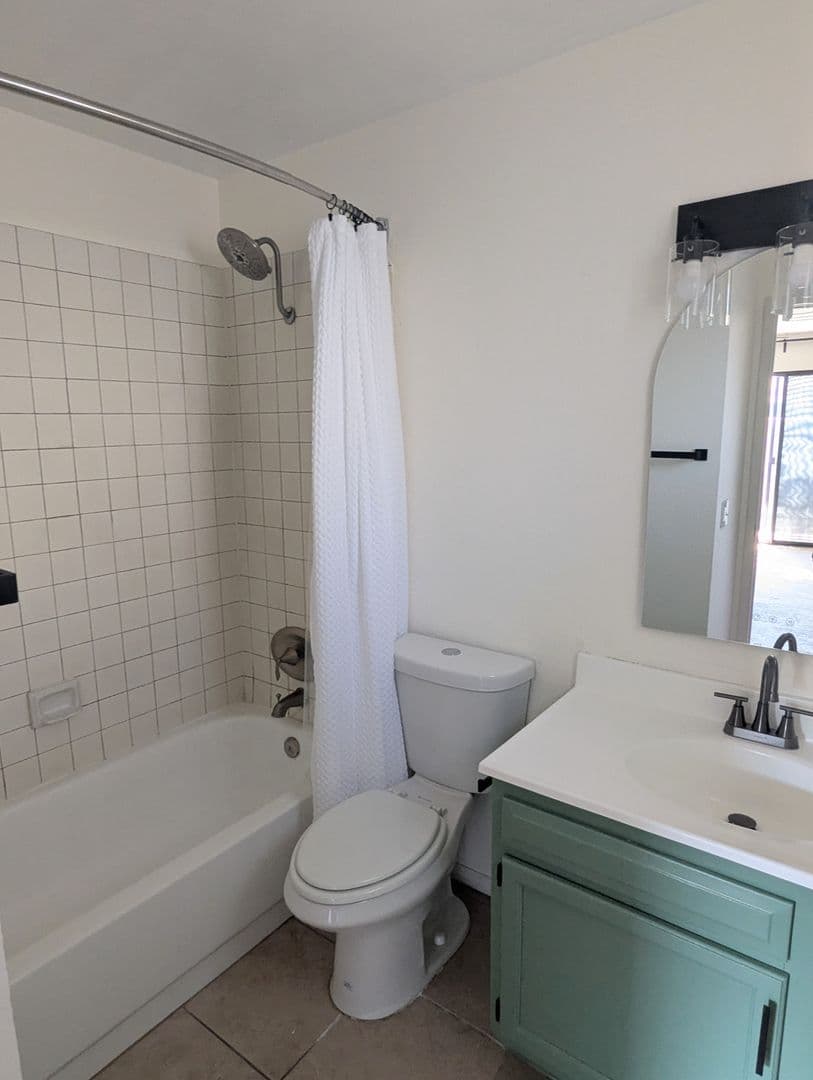 Tempe House: 850 S. River Dr. #1021