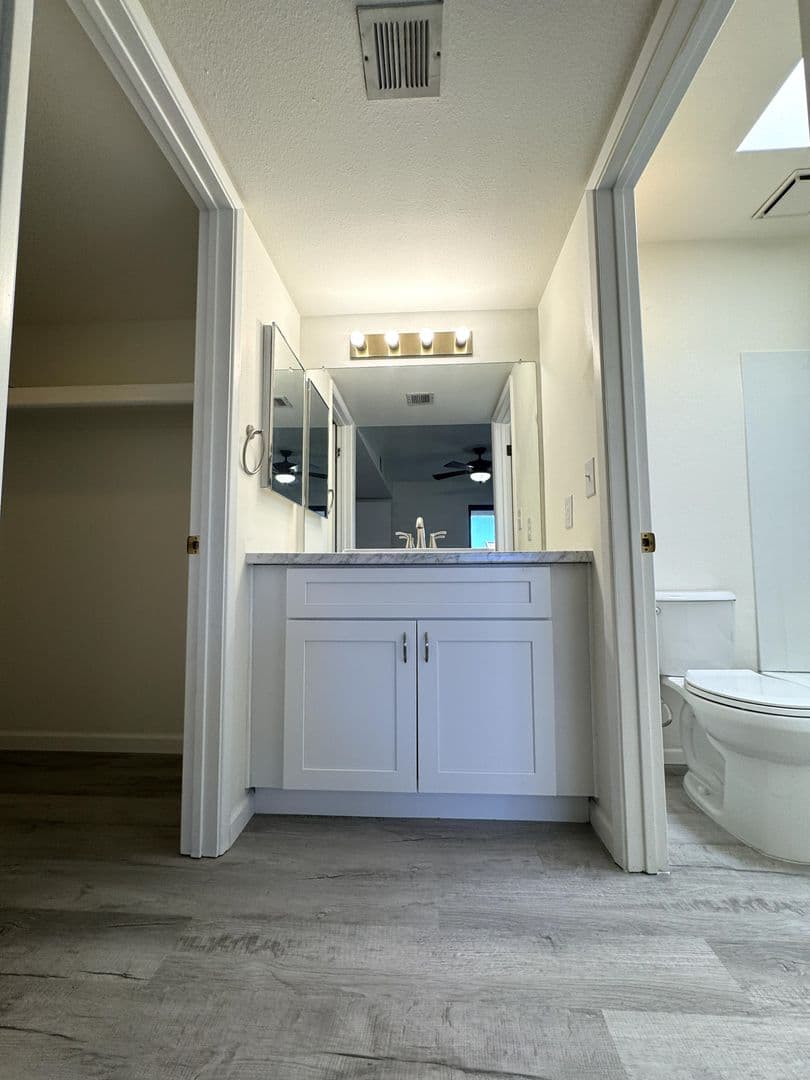 Tempe Apartment: 850 S River Dr.