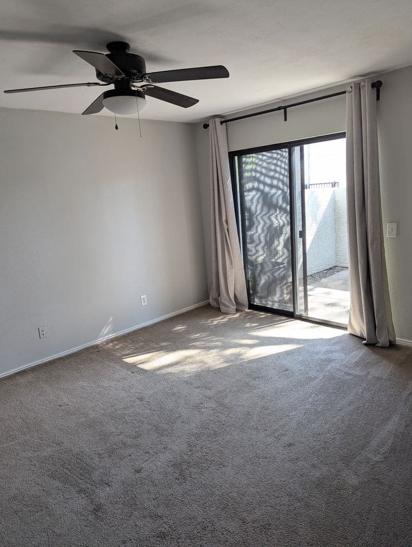 Tempe House: 850 S. River Dr. #1021