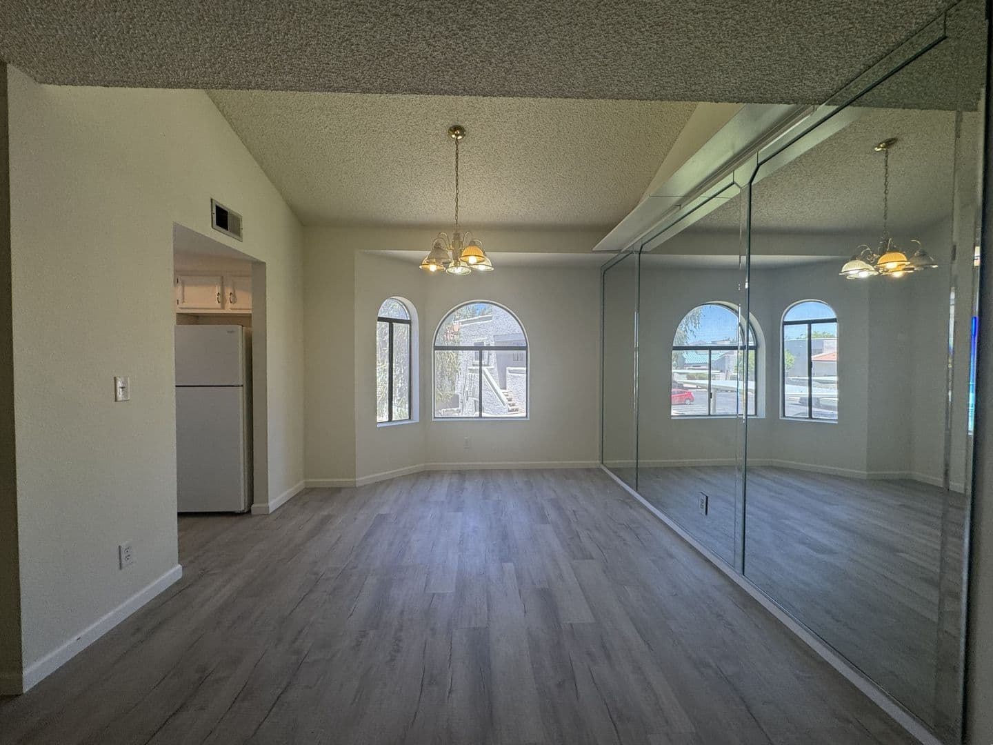 Tempe Apartment: 850 S River Dr.