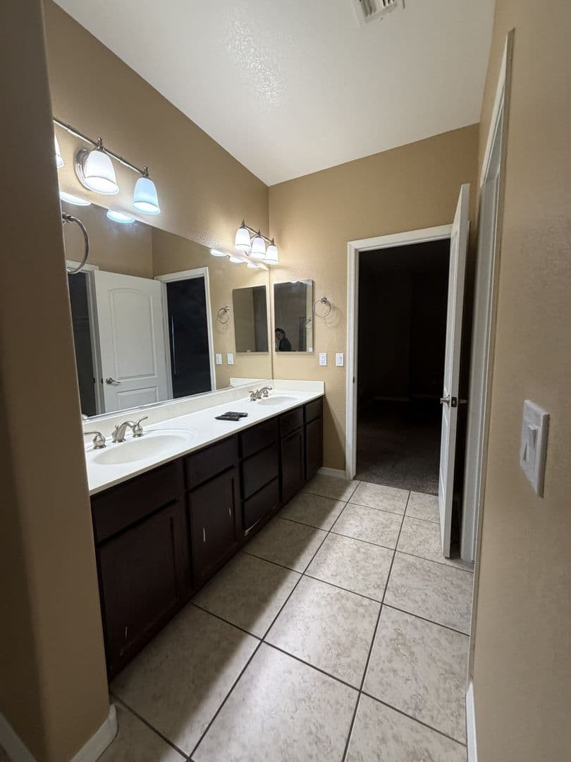 Phoenix House: 7819 S 15th St
