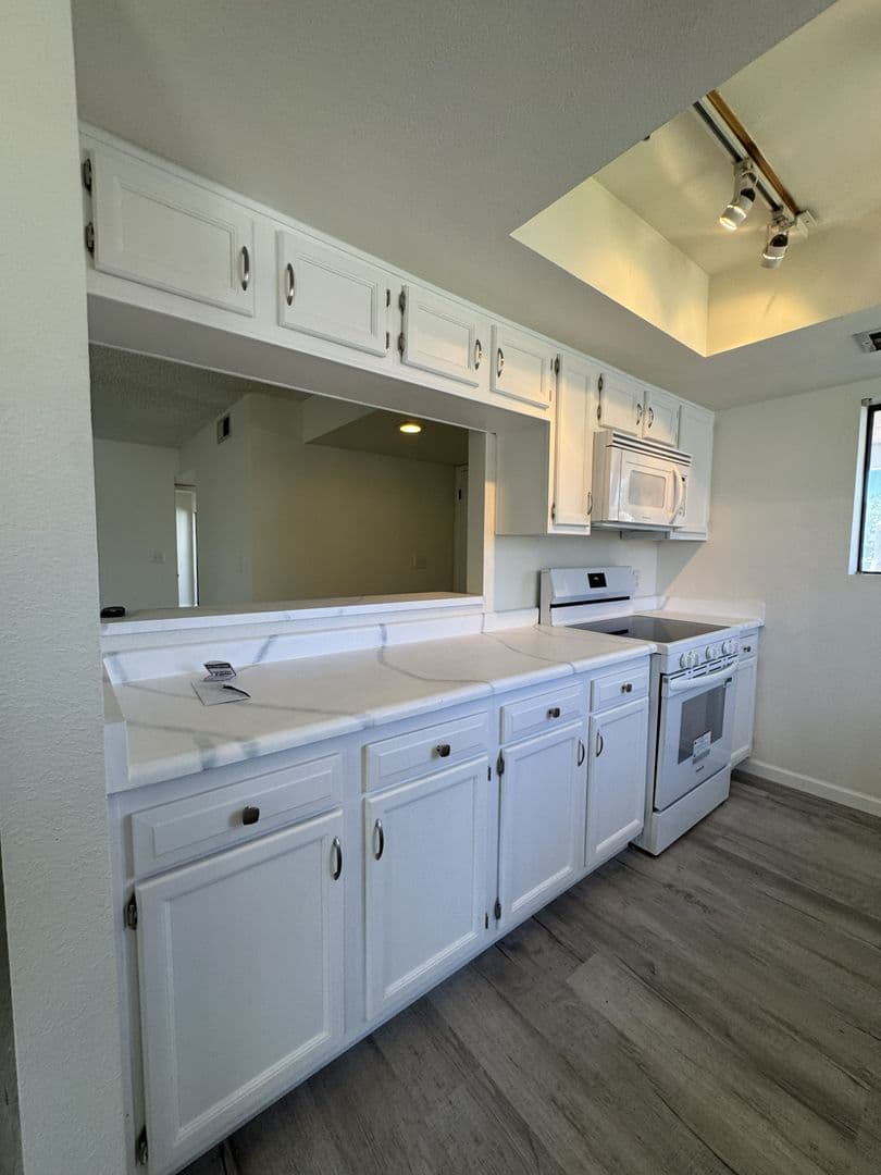 Tempe Apartment: 850 S River Dr.