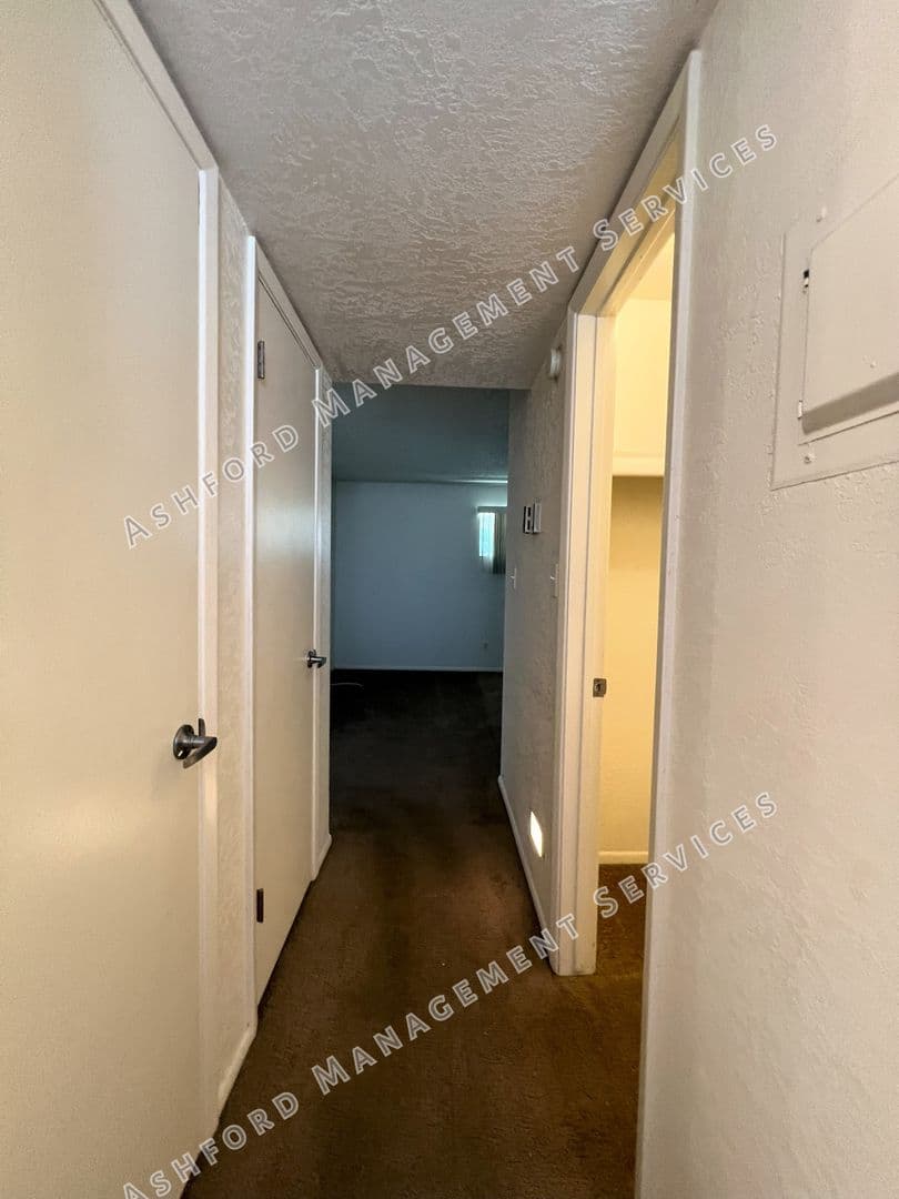 Phoenix Condo: 7141 N 16th St #227