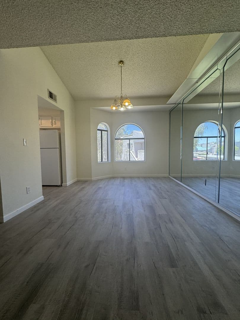 Tempe Apartment: 850 S River Dr.