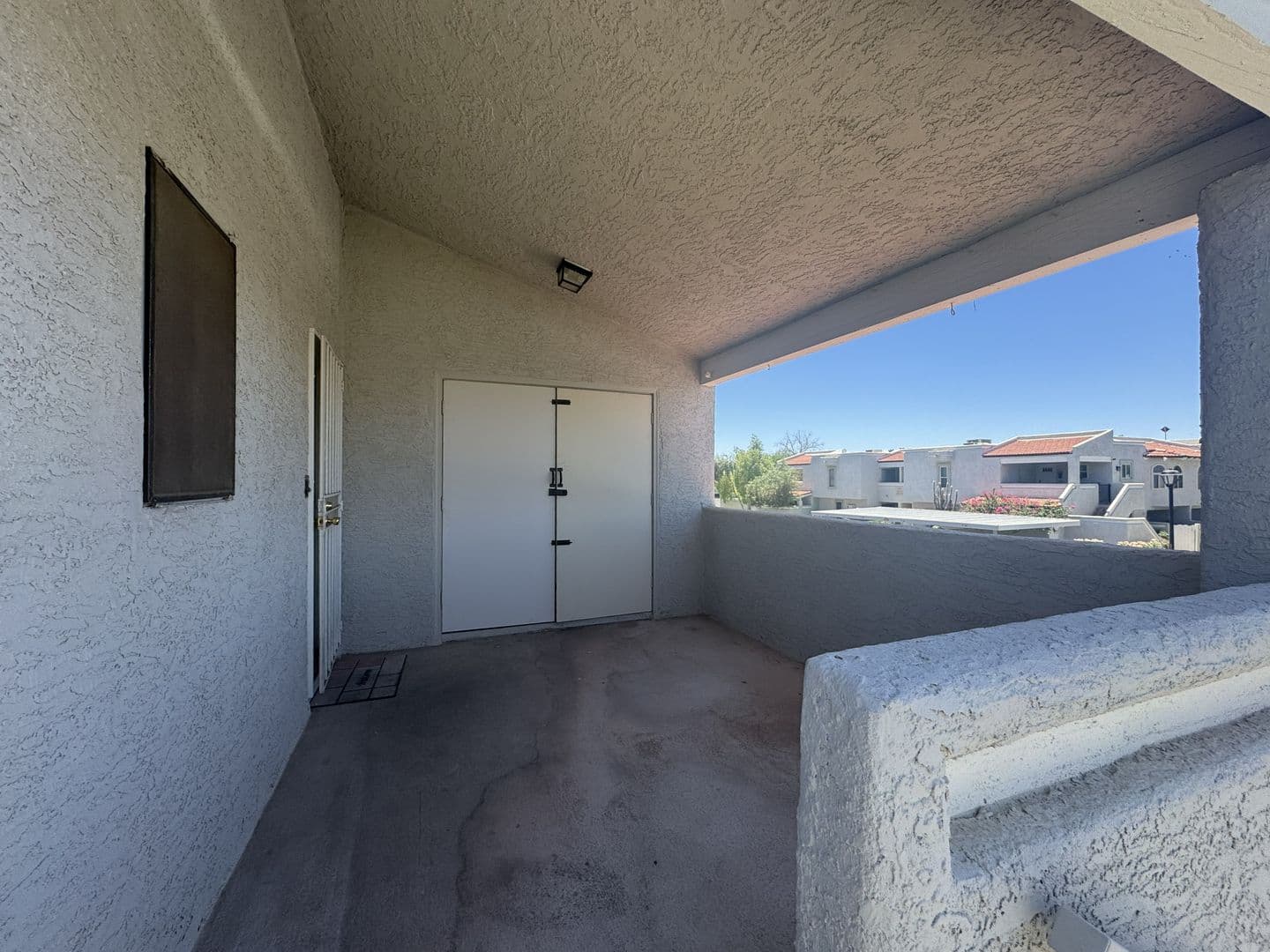 Tempe Apartment: 850 S River Dr.