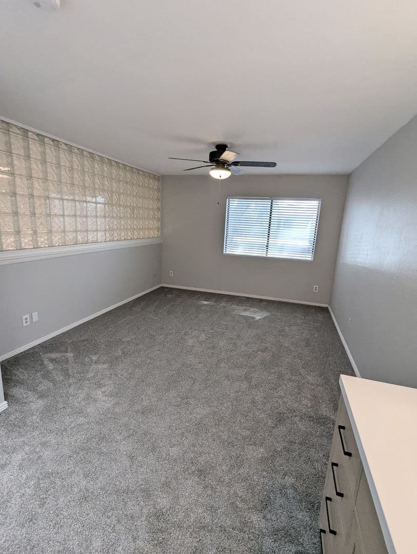 Tempe House: 850 S. River Dr. #1021