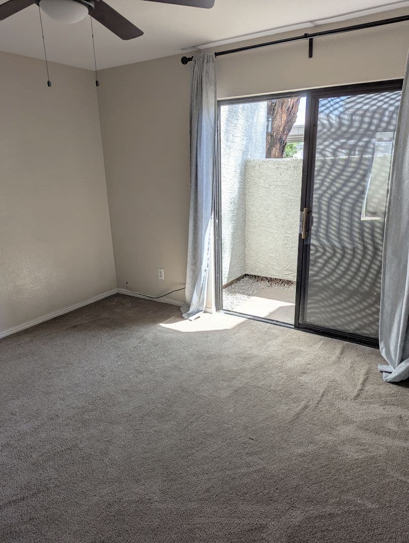 Tempe House: 850 S. River Dr. #1021