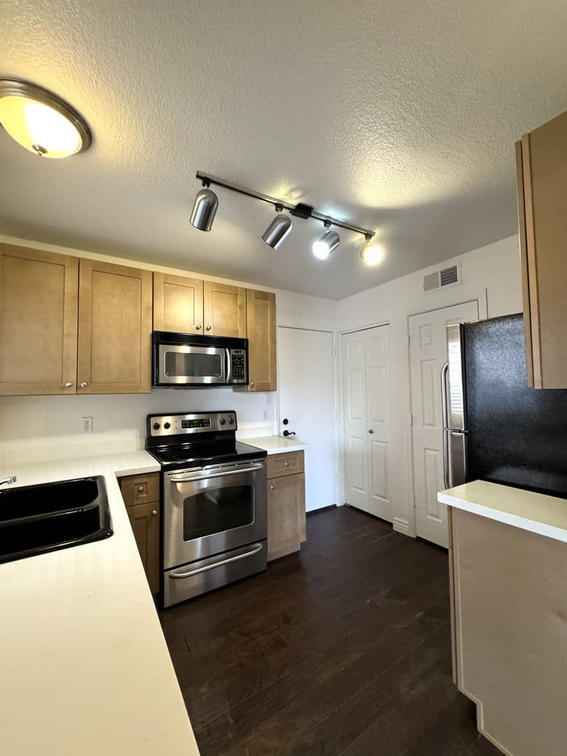 Scottsdale Condo: 5122 E Shea Blvd 1167