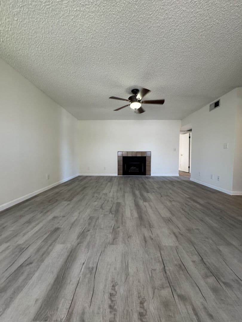 Tempe Apartment: 850 S River Dr.