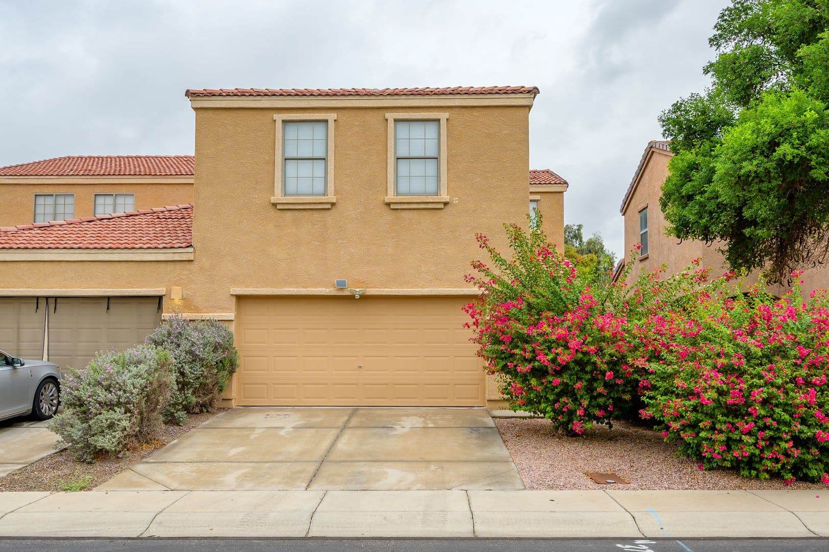Peoria House: 7012 W Lincoln St