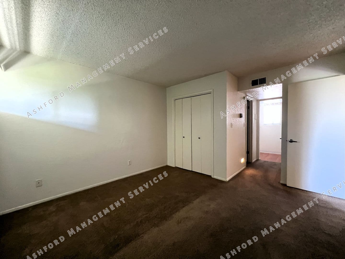 Phoenix Condo: 7141 N 16th St #227