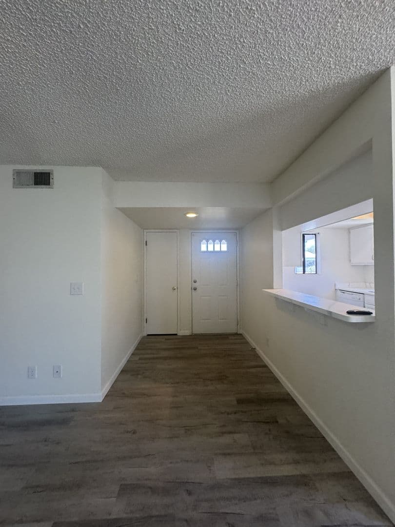 Tempe Apartment: 850 S River Dr.