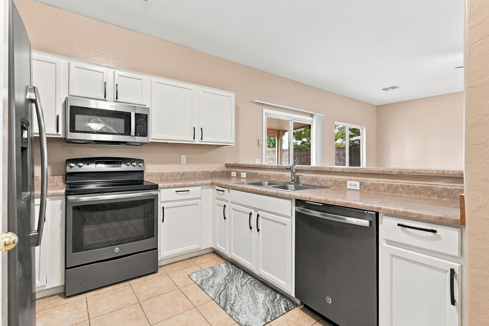 Peoria House: 7012 W Lincoln St