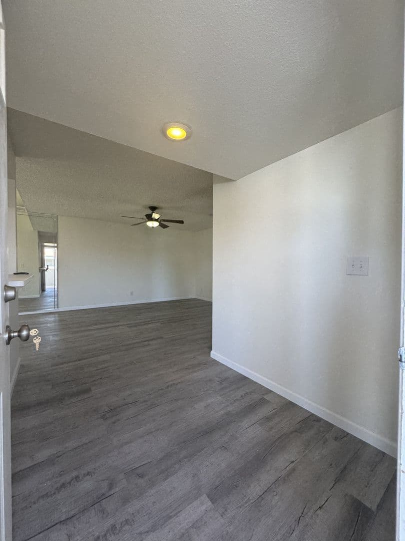 Tempe Apartment: 850 S River Dr.