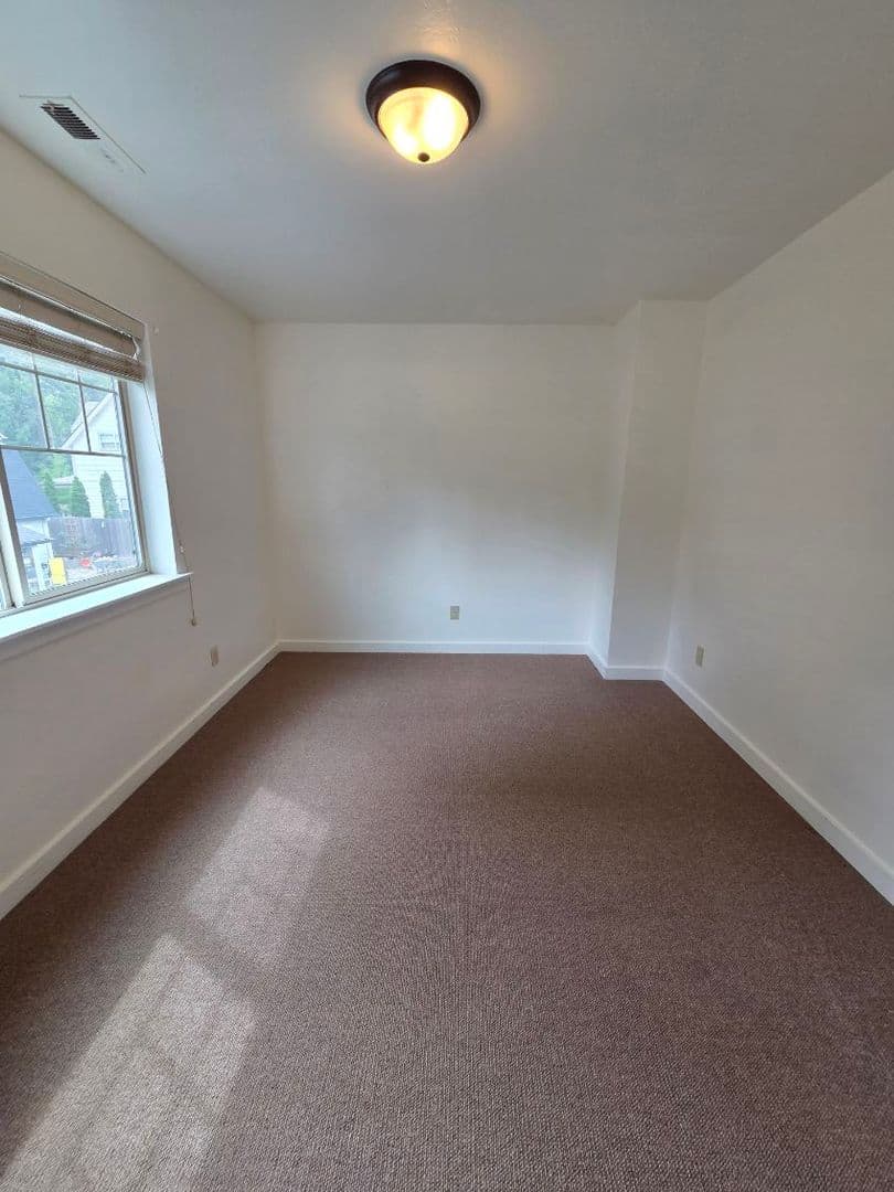 Ashland Townhome: 907 Bellview Ave