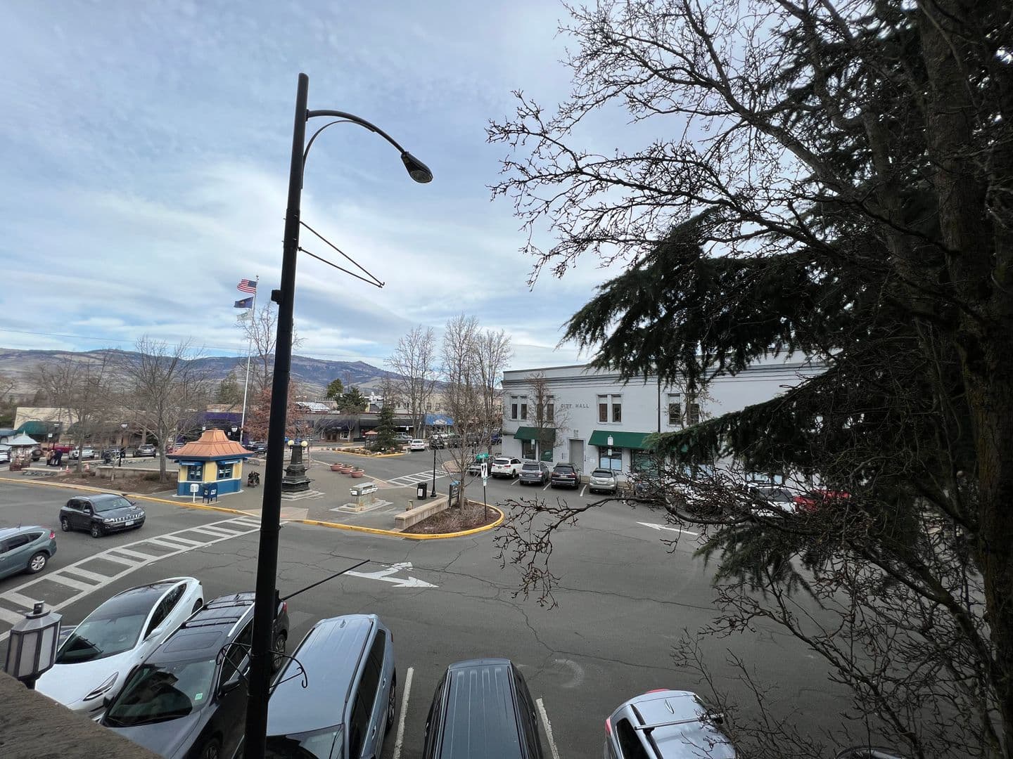 Ashland House: 13 N Main St #3