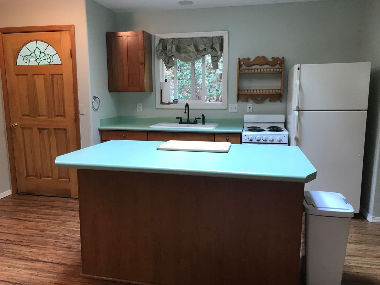 Ashland Apartment: 512 Granite St - Apartment