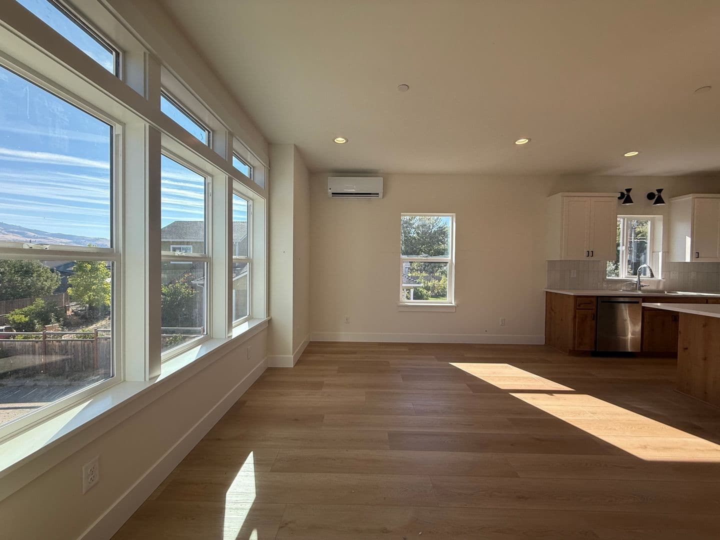 Talent Apartment: 615 Talent Ave. A