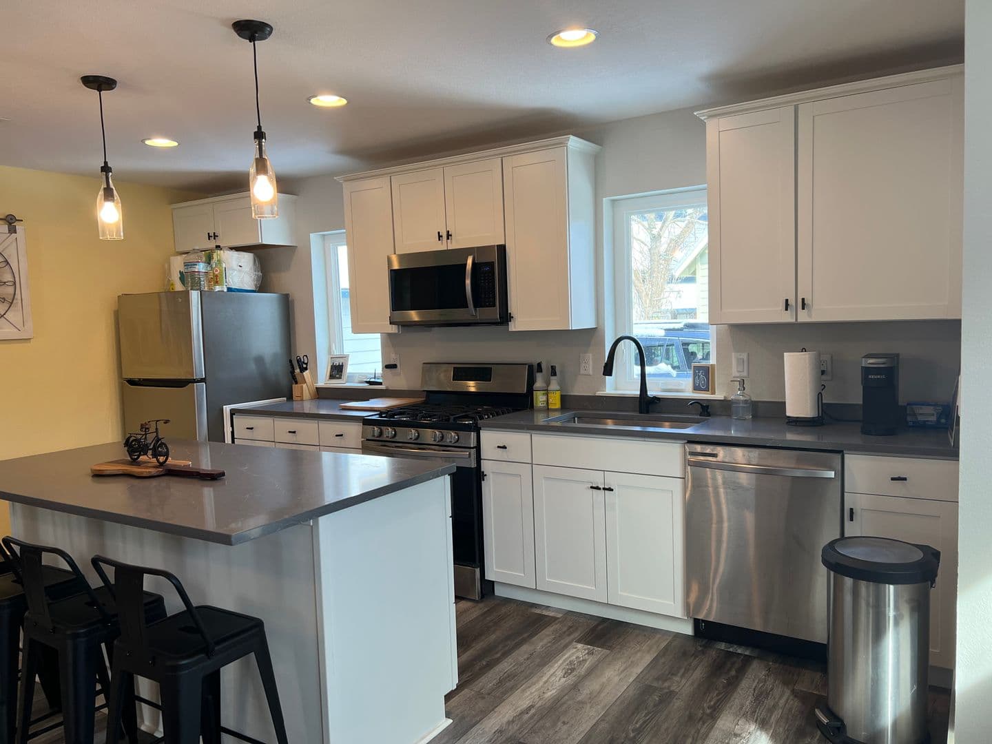 Ashland Apartment: 878 Siskiyou Blvd