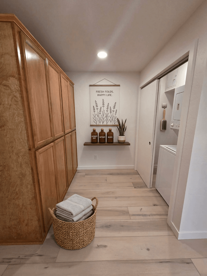 Ashland Apartment: 159 Church St