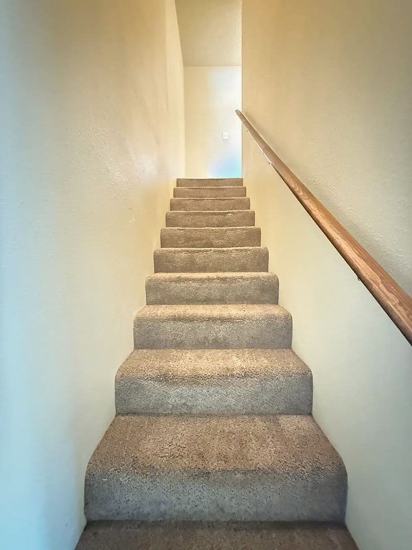 Ashland Apartment: 1276 Quincy St
