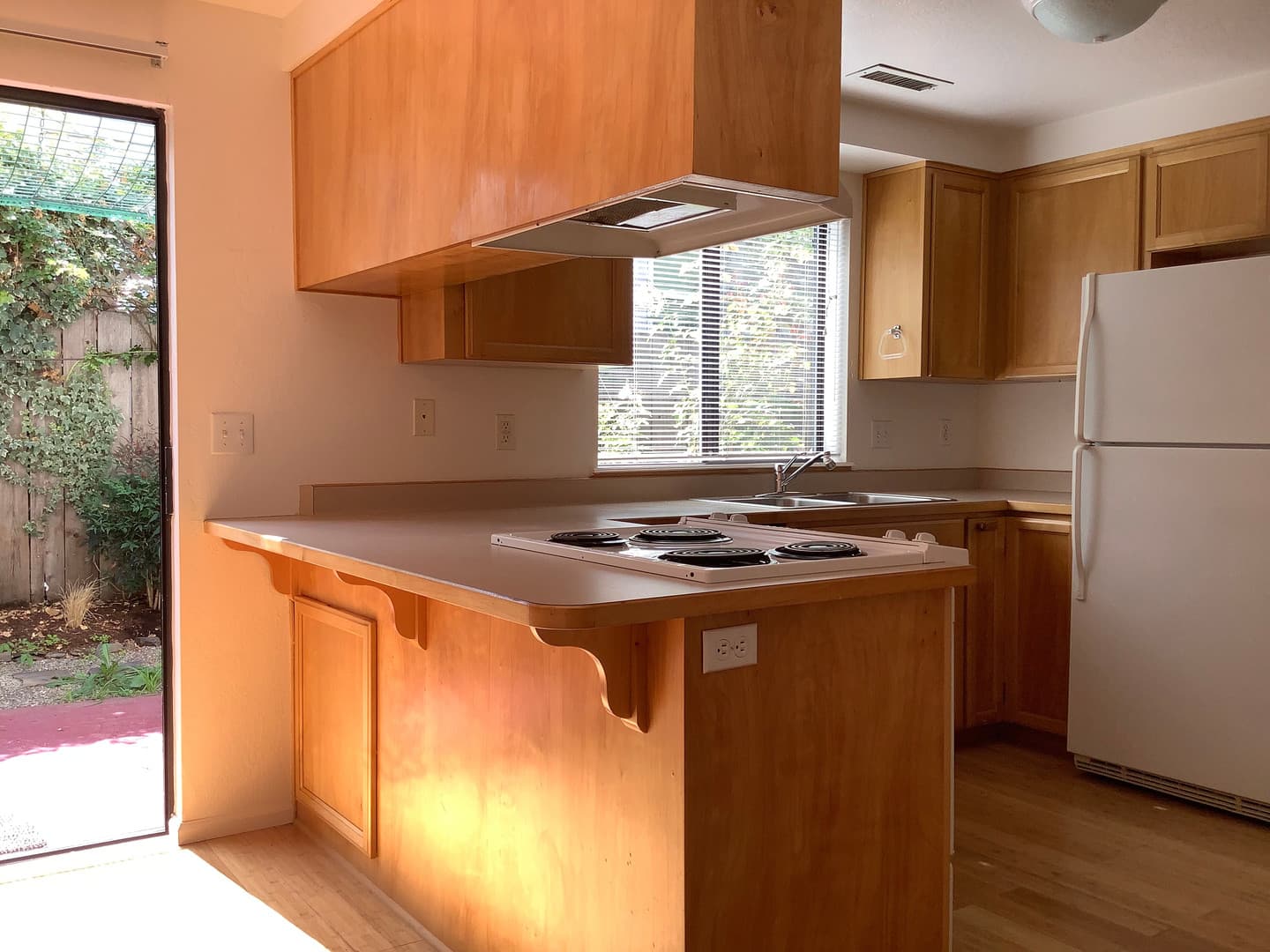 Ashland House: 680 Normal Ave