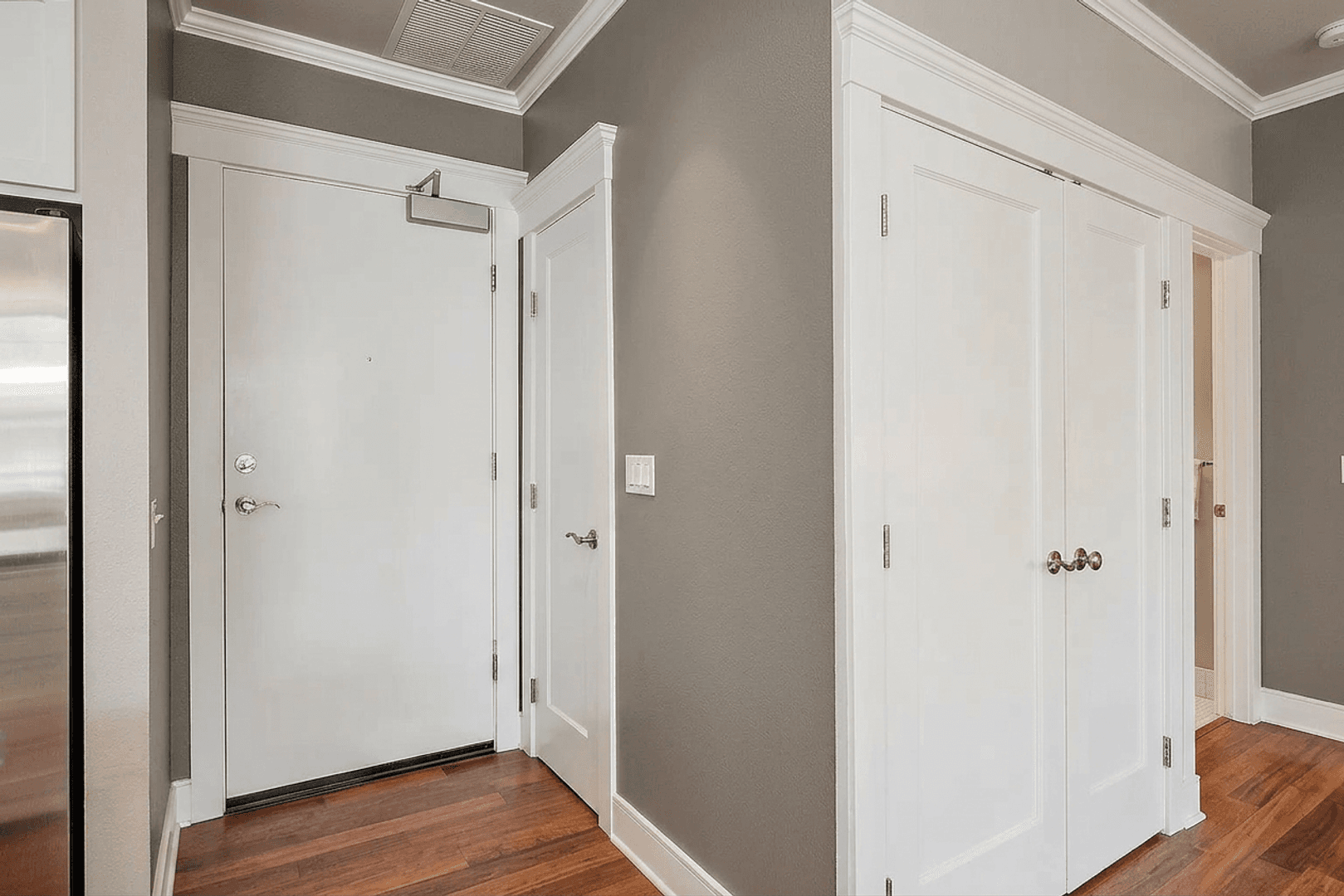 Ashland Condo: 180 Lithia Way #208