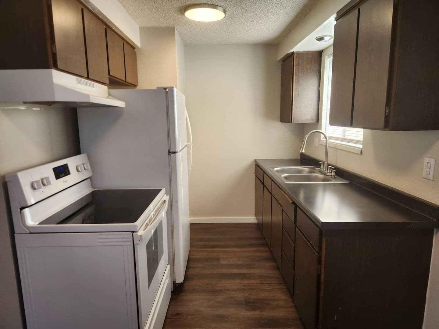 Medford Apartment: 230 Beatty St #2
