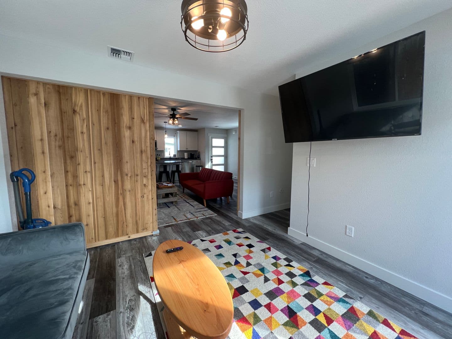 Ashland Apartment: 878 Siskiyou Blvd