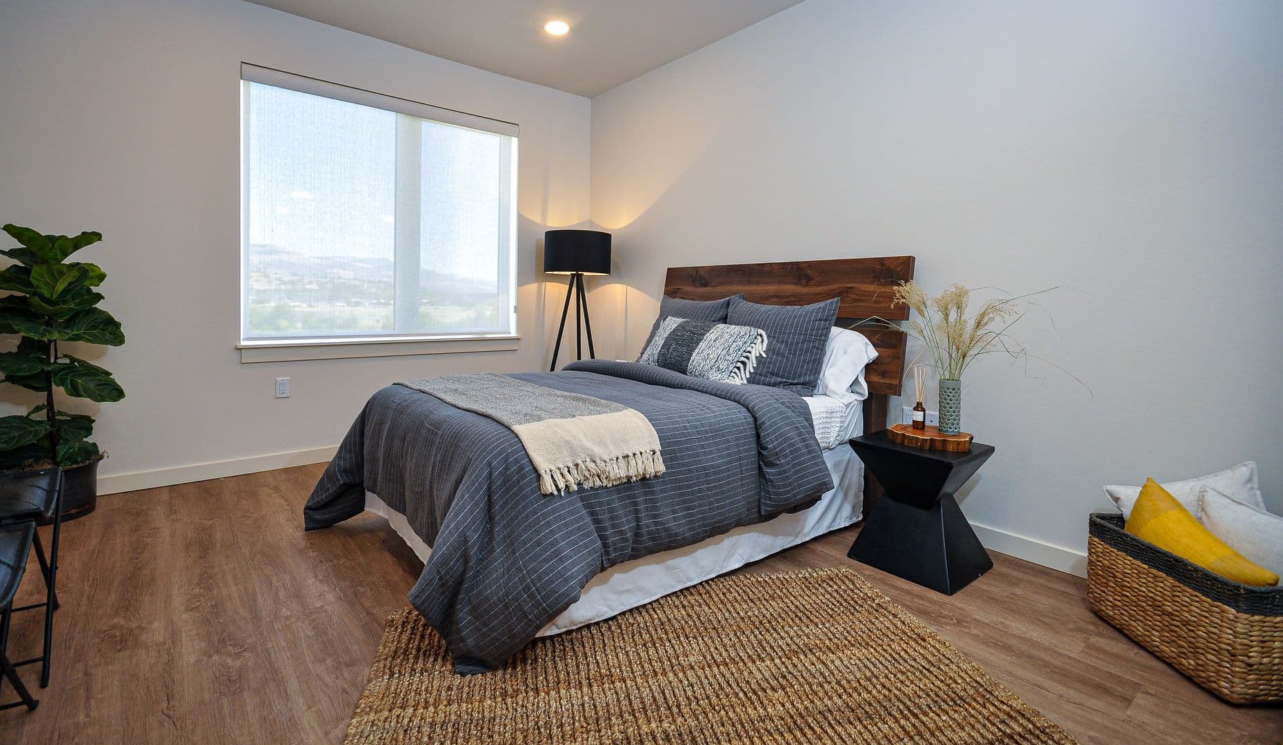 Medford Apartment: 1566 Myers Lane - 204