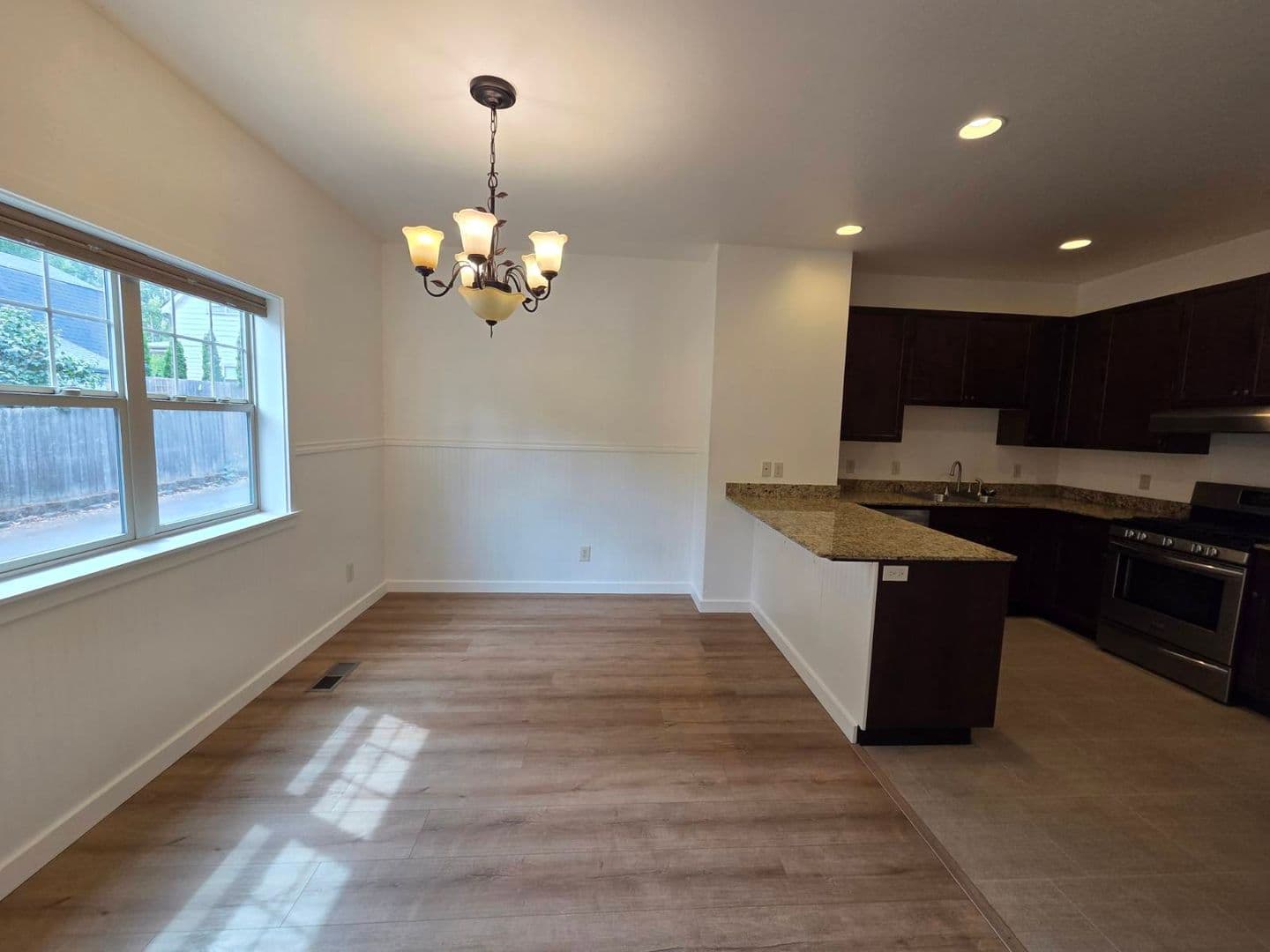 Ashland Townhome: 907 Bellview Ave