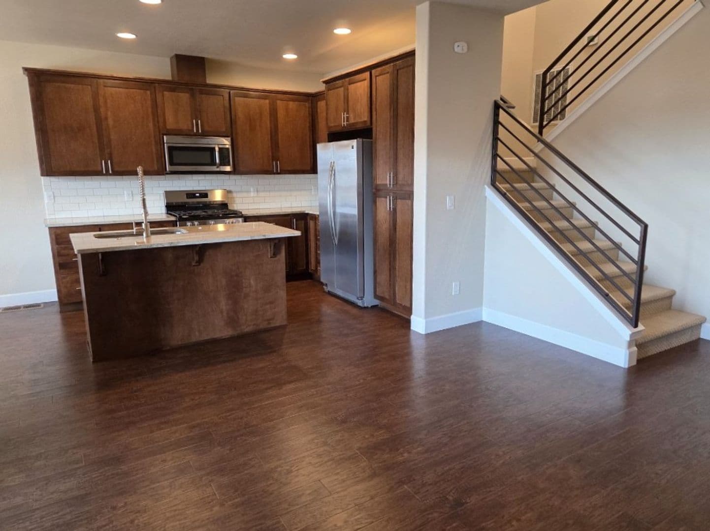 Ashland Townhome: 955 Camelot Dr