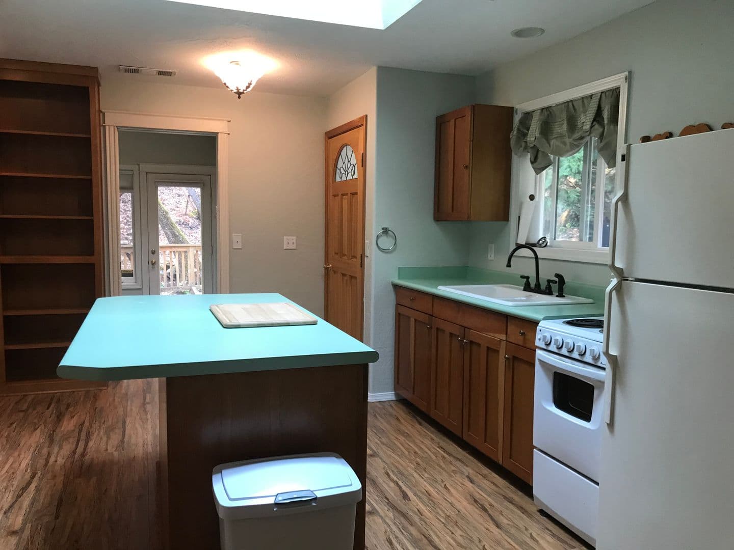 Ashland Apartment: 512 Granite St - Apartment