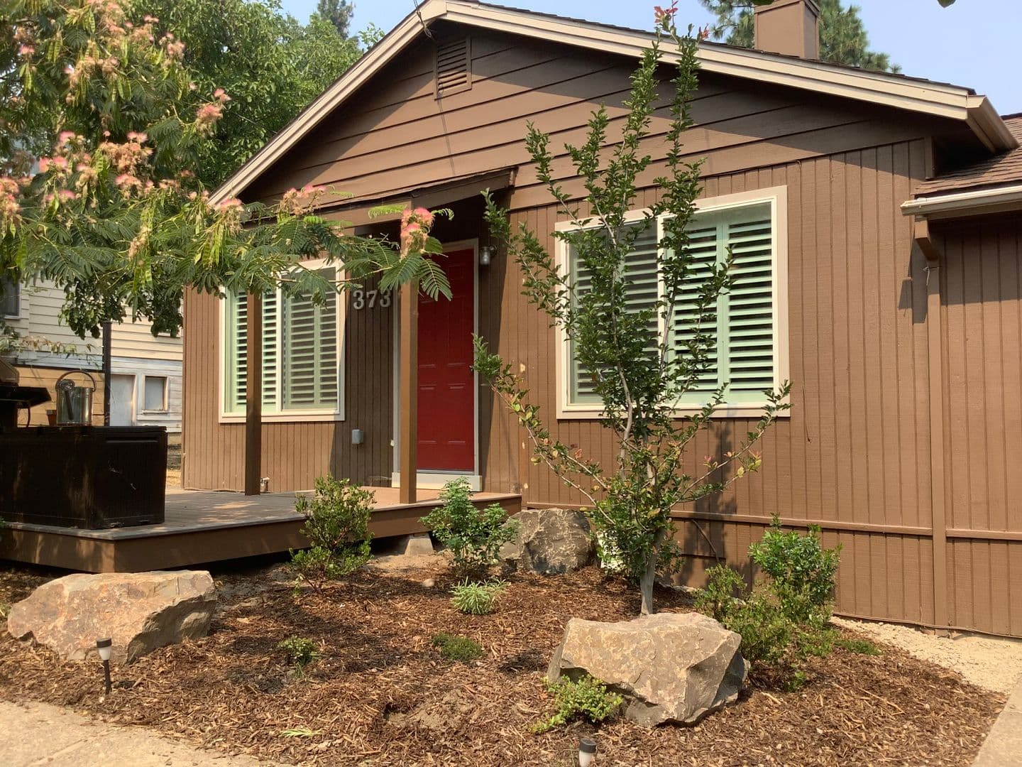 Ashland Apartment: 373 Iowa St