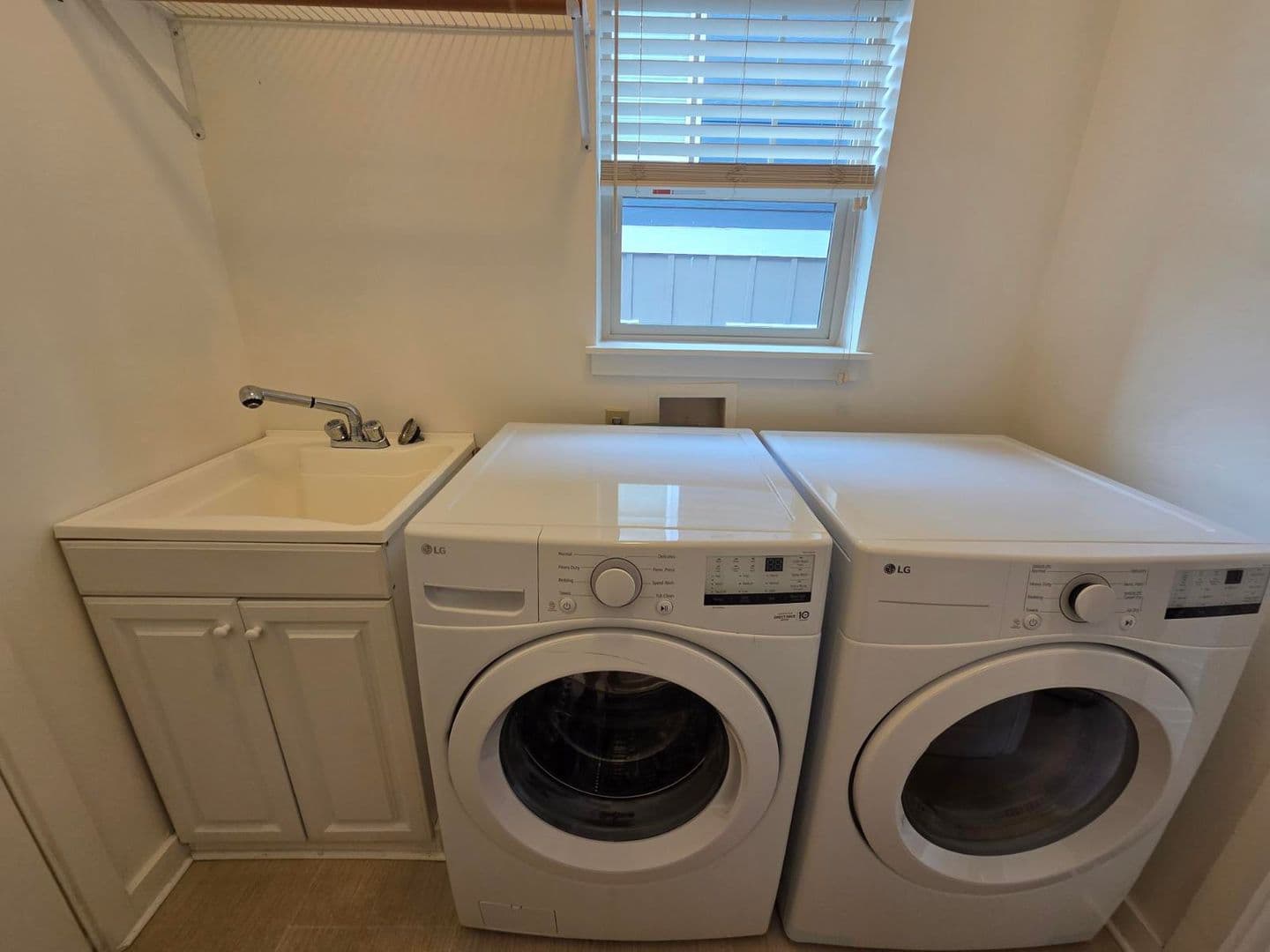 Ashland Townhome: 907 Bellview Ave