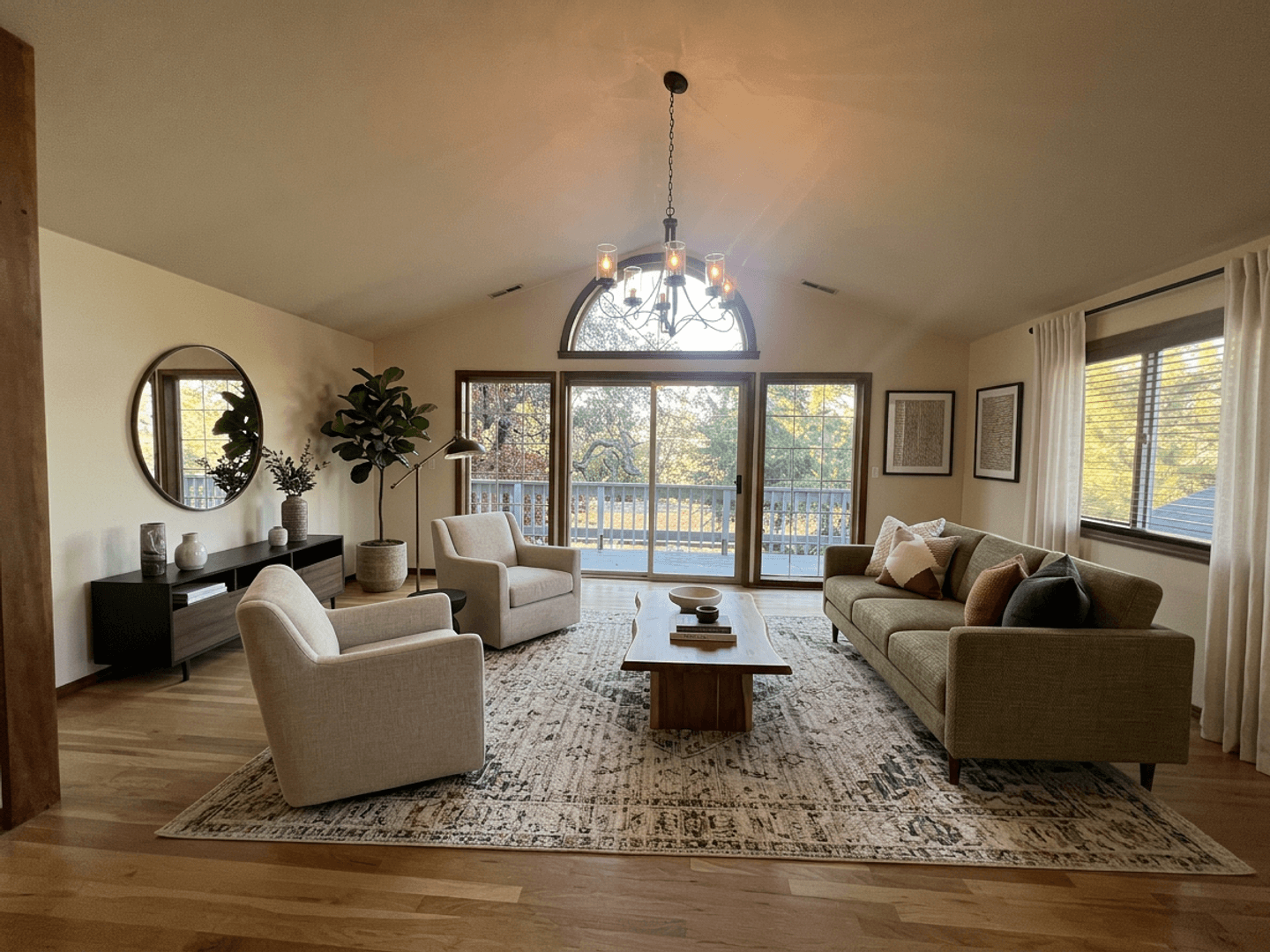 Ashland House: 250 Sheridan St