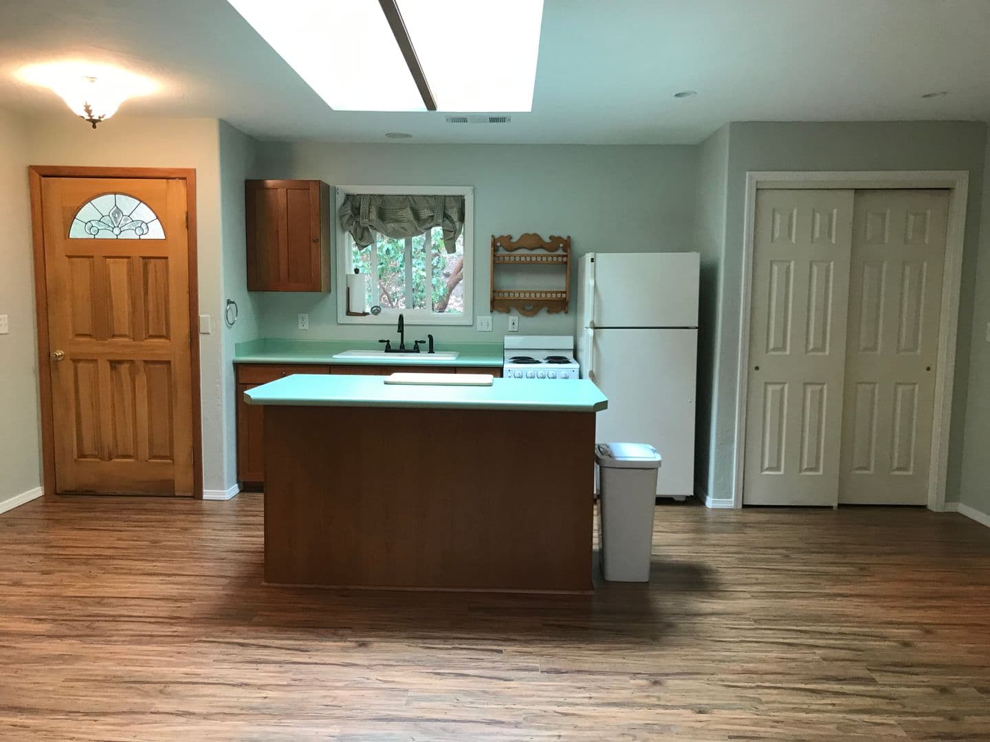 Ashland Apartment: 512 Granite St - Apartment