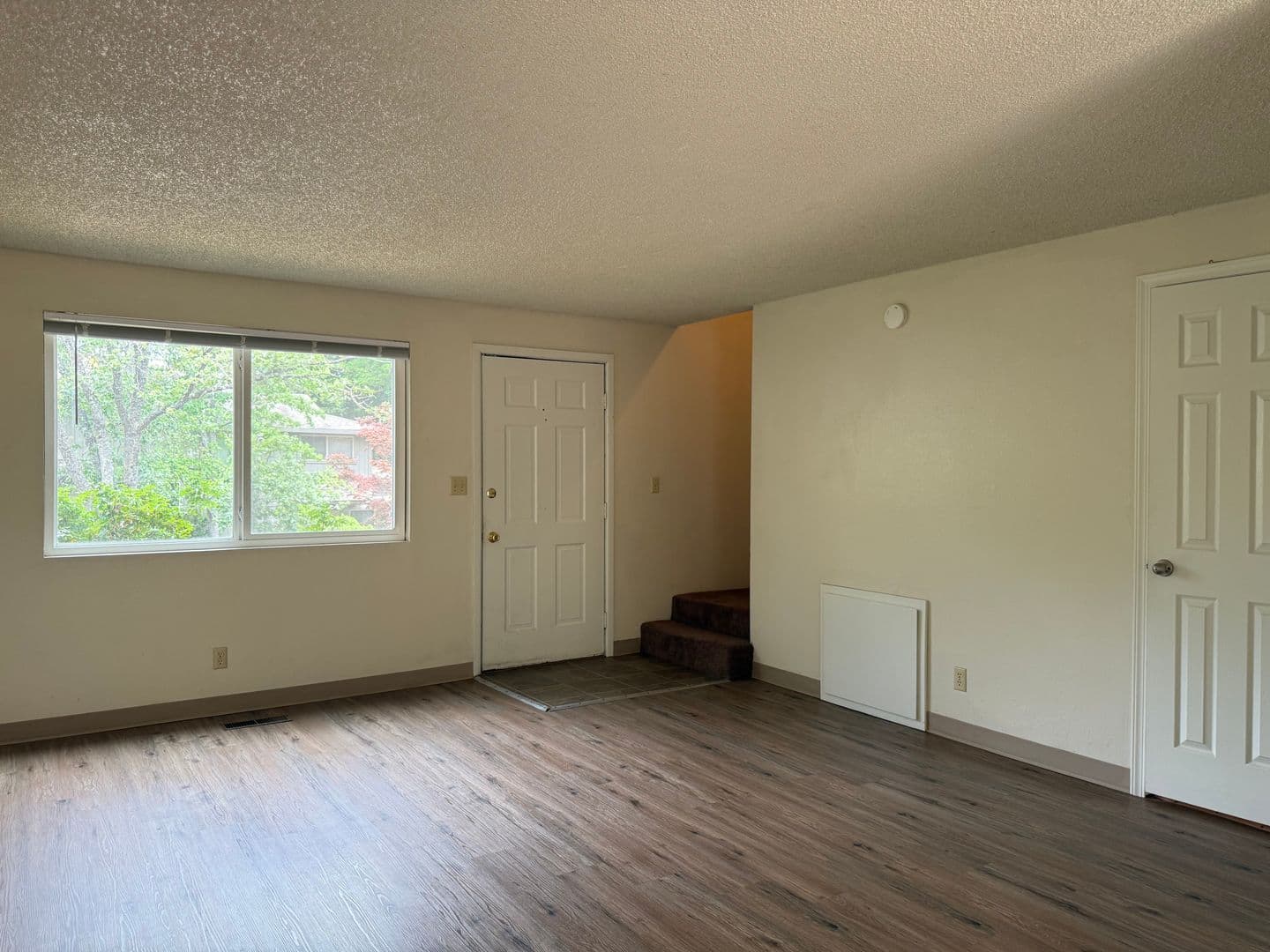 Ashland Apartment: 133 Gresham St - B