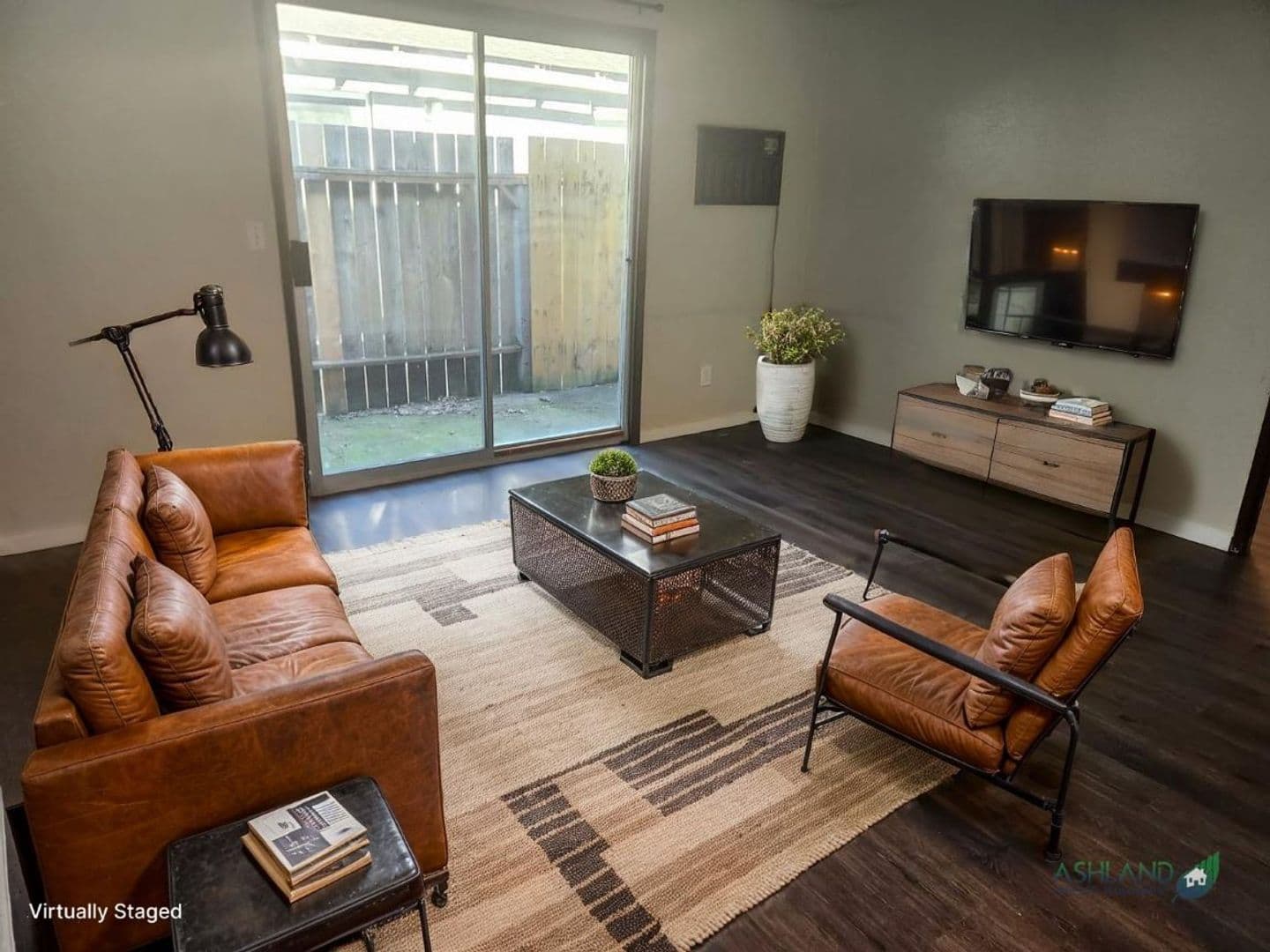 Medford Apartment: 230 Beatty St #2